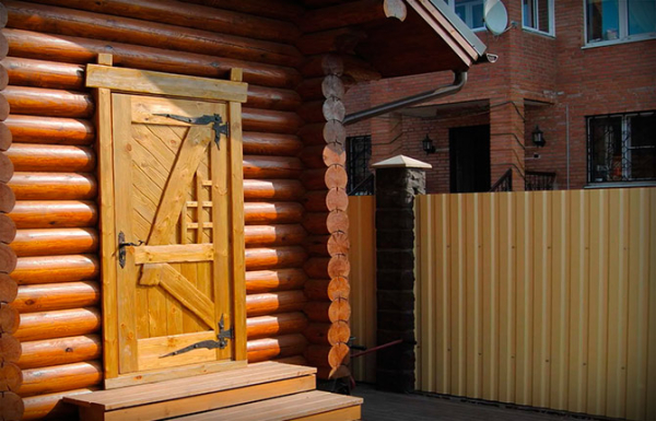 Как верно утеплить входную древесную дверь своими руками: пошаговая аннотация